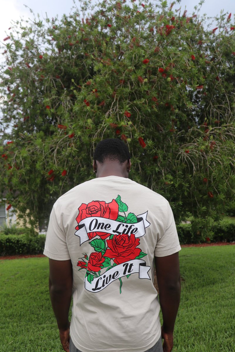 ChopLifeBoyz's tweet photo. Back by popular demand🎶Now available online three new colors of our ‘One Life, Live It’ rose design🌹two new buckets hats, and our black Chop Life trucker has returned!
 
Shop now at https://t.co/wu3GJcMJtO https://t.co/DnOaVcAuyC