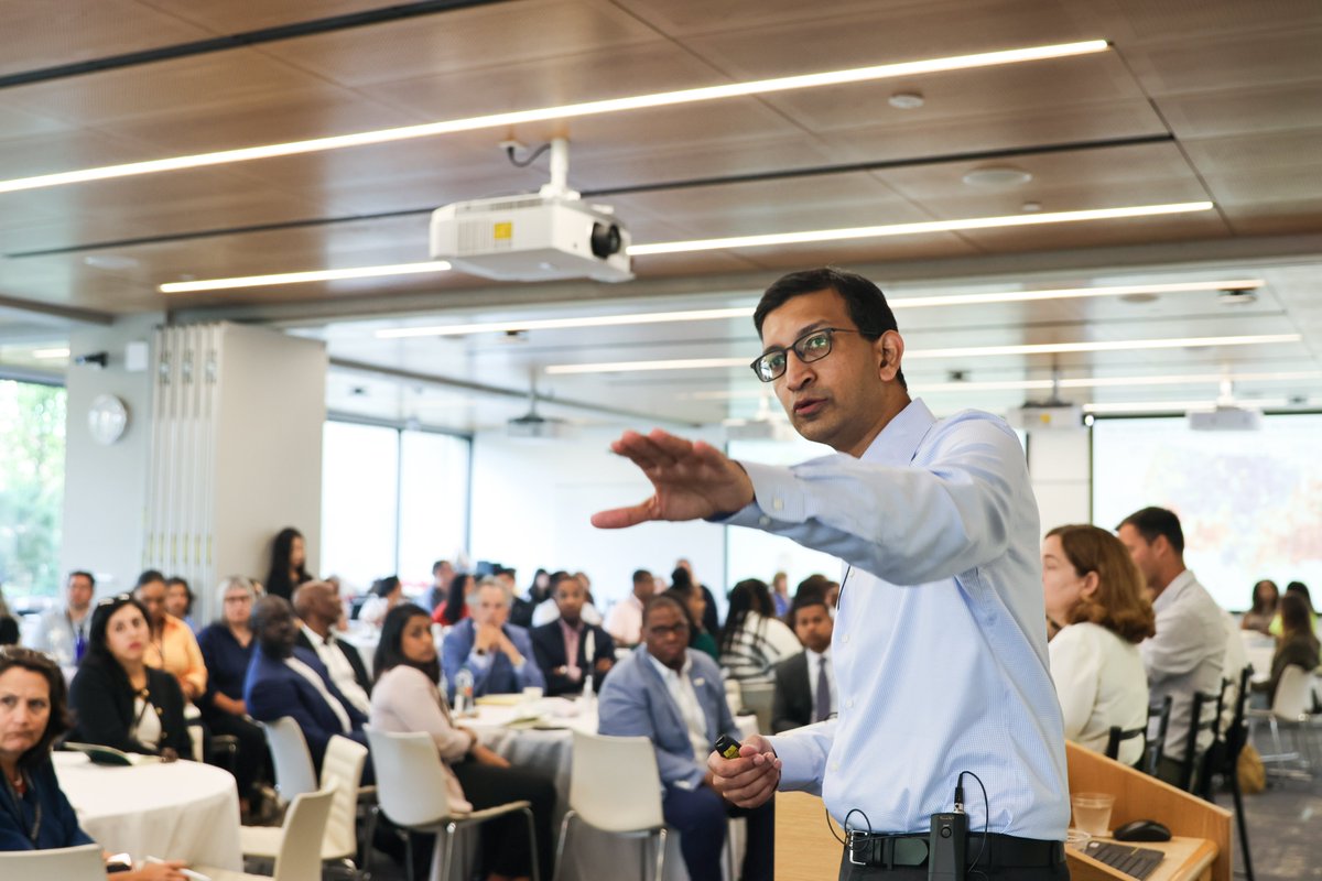 We're kicking off Day Three of Summer Institute w/ "Improving Economic Opportunity: New Insights from Big Data and Individualized Student Supports," led by Raj Chetty and Matthew Staiger of <a href="/OppInsights/">Opportunity Insights</a>, &amp; <a href="/LynneSacks/">Lynne Sacks</a>, Benny Goldman, and Jamie Gracie @EdRedesignLab! #PowerOfPlace