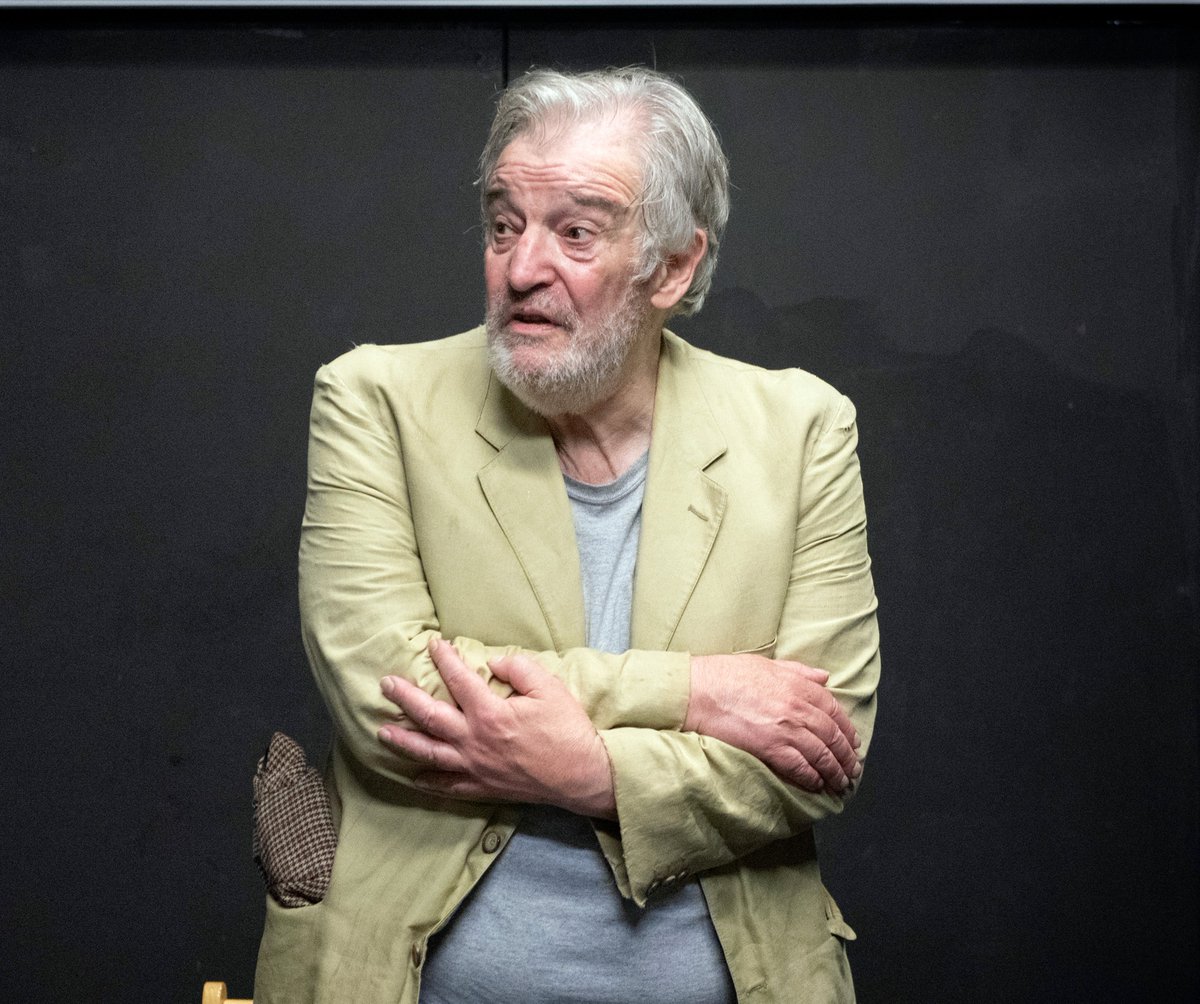 GooseTheatre's tweet photo. Get ready for a stirring night with 'Lear Alone'.
This solo performance strips back King Lear to its core, exploring the tragedy through themes of loneliness, aging, and homelessness.
📅 July 18th - July 22nd
🕐 Begins at 6:30pm
🎟️ £12/£8 concessions
https://t.co/4Q5UhIS5Wi https://t.co/9OMRtYr7kF