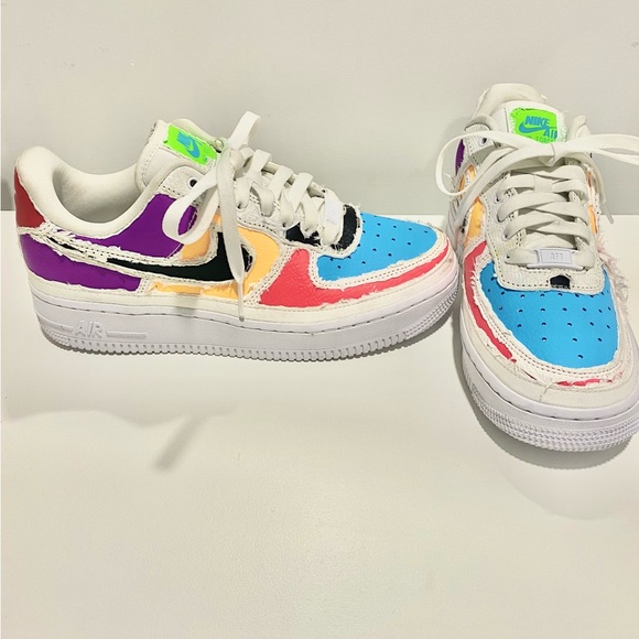 Y0M3LiSS's tweet photo. So good I had to share! Check out all the items I'm loving on @Poshmarkapp #poshmark #fashion #style #shopmycloset #nike #saintlaurent: https://t.co/IM5ooAVB2u https://t.co/UjIuHKqxoO