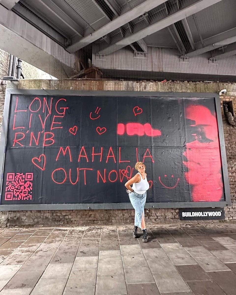 mahalia's tweet photo. ❤️ ITS ‘IRL’ DAY ❤️

This is crazyyyyy
The response to “IRL” already has been honestly amazing. I can’t even get my head around it right now 

I am so proud of this record and everything that went into it and I really just hope you love it
https://t.co/hzNosr5HoQ https://t.co/1Pijr46lii