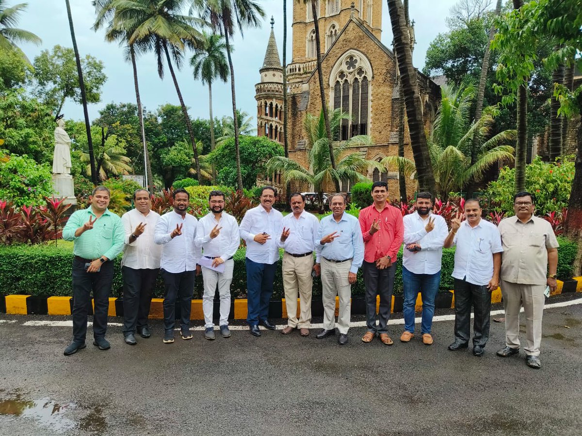 amit_dhomase's tweet photo. मुंबई विद्यापीठाच्या संस्थाचालक गट अधिसभा निवडणुकीत अखिल भारतीय विद्यार्थी परिषद  पुरस्कृत विद्यापीठ विकास मंच चे सुनील जी जोशी, रवींद्र घोडविंदे व लखमराजे भोसले यांचा बहुमताने विजय तसेच महिला गटातून शिल्पा ताई पटवर्धन यांची बिनविरोध निवड.
@Uni_Mumbai 
#senateelection https://t.co/dmO35zePwd