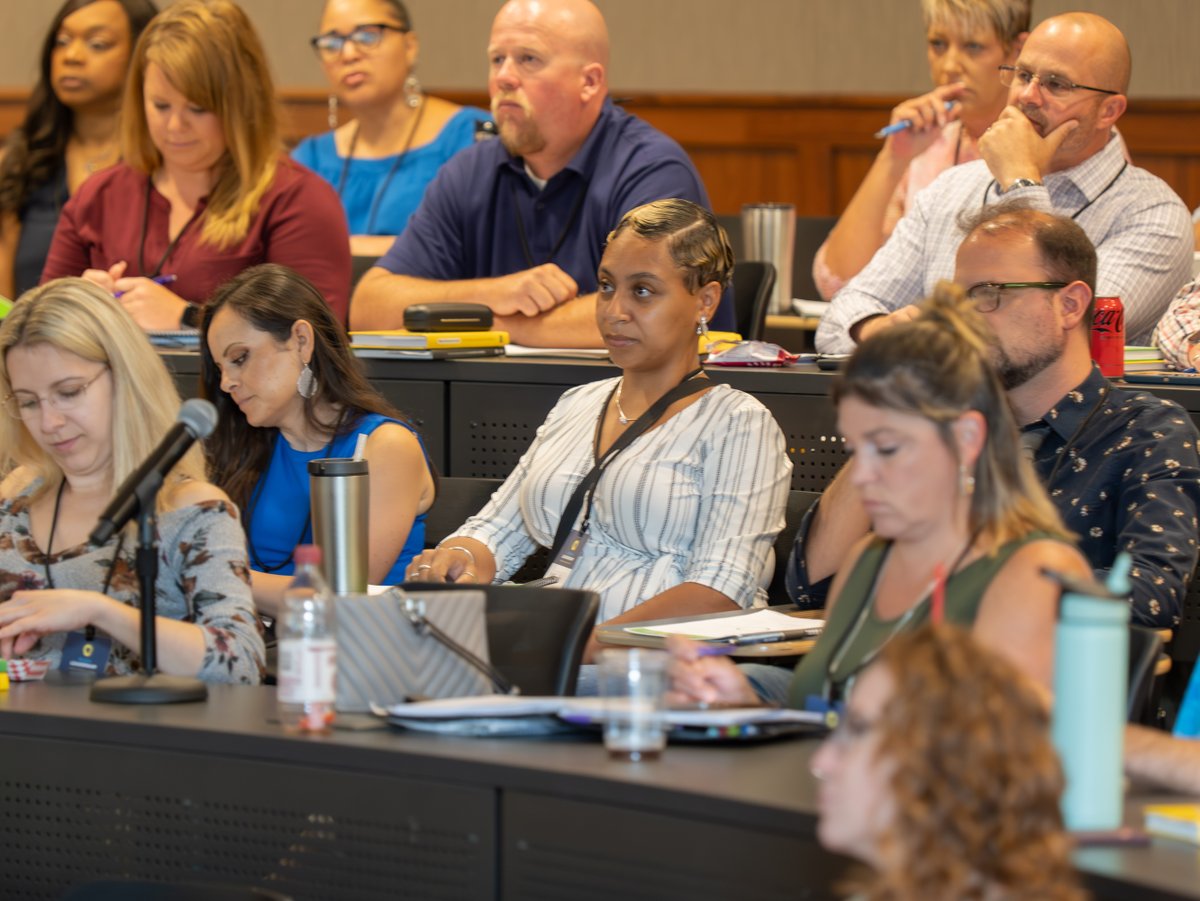 TheKLC's tweet image. Thrilled to reach a milestone! 🌟 Hosting 135 eager participants for the first step on our leadership pathway, Your Leadership Edge. Inspiring dedication towards impactful change and shaping a brighter future. #LeadershipJourney #MakingProgress #YourLeadershipEdge