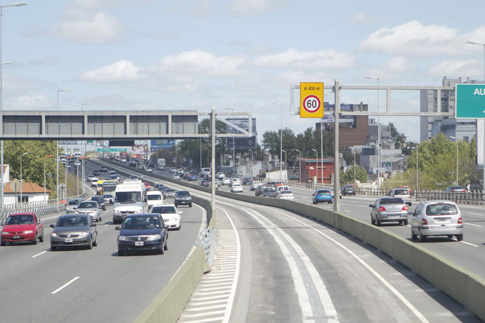 Restricción de circulación
#transporteylogistica #expotransporte #expologistik #transporte #logistica #acoplados #camiones #autoelevadores

infotyl.com.ar/restriccion-de…