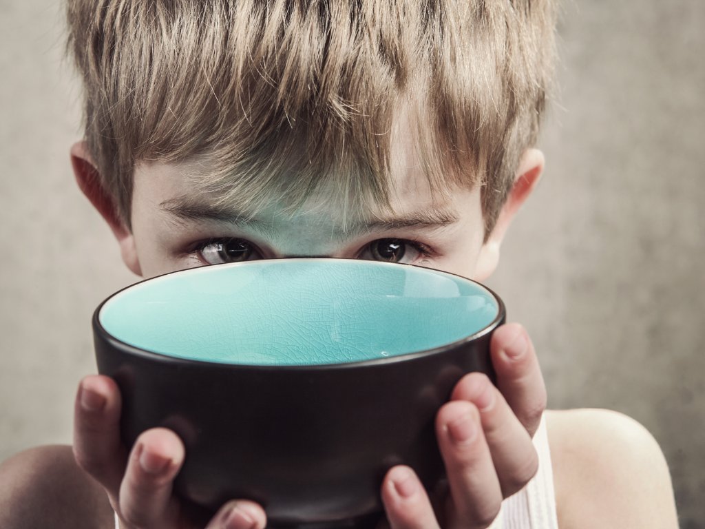 Food insecurity (FI) is associated with adverse health outcomes &amp; emergency department (ED) use. In a new study in <a href="/CanPaedsJournal/">Paediatrics & Child Health</a>, <a href="/MacUPediatrics/">McMaster University Department of Pediatrics</a> researchers found that as many as 1-in-4 families who came to the ED <a href="/mch_childrens/">McMaster Children's Hospital</a> experienced FI.⬇️

academic.oup.com/pch/article-ab…