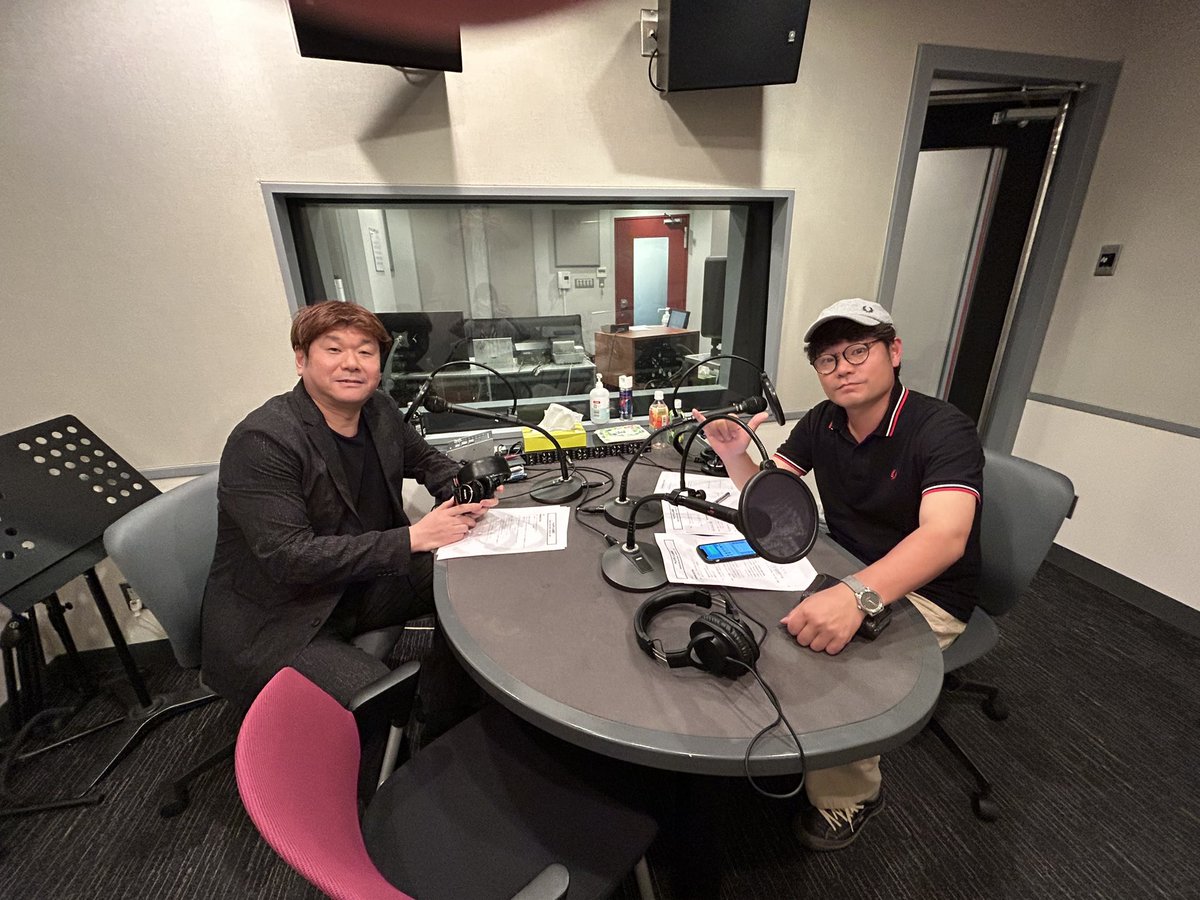 HenkenLabo's tweet photo. 今夜1時からは
#FMヨコハマ #ヘンケンLABO 📻

本日はゲストをお迎えせずにふたりで
お仕事の話✍️

今夜は人に任せる難しさと大切さについて
#堂野アキノリ と #中川亮 が真剣トーク🧐

ヘンケンLABO ＦＭヨコハマ 2023/7/14(金) 25:00-25:30 https://t.co/26alJCnEBL #radiko https://t.co/9lyE05zr0y