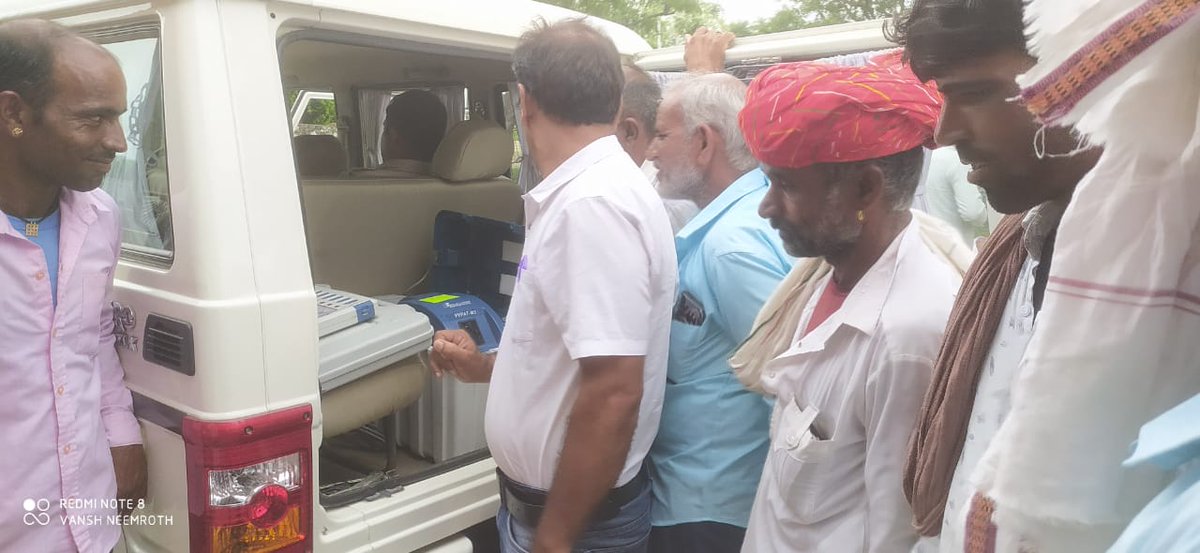 Dmajmer's tweet photo. विधानसभा क्षेत्र किशनगढ़ में मतदाताओ को EVM/VVPAT की जानकारी दी गई|
#ECISVEEP #GoRegister #CEORAJASTHAN #ElectorVerificationProgram #100PercentSahi #EveryVoteCounts #ECI #Mission75 #YouthChalaBooth #NoVoterToBeLeftBehind #GoVote #Vote4Sure #MyVoteMyPower https://t.co/Rx69jBo2IF