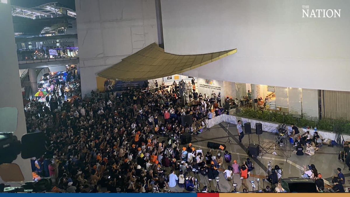 A huge number of protesters gathered in front of Bangkok Art and Culture Centre in the capital's Pathumwan district on Friday evening, after Move Forward leader Pita Limjaroenrat failed in his bid to become the next prime minister on Thursday.

#thenationthailand 
#ThailandNews