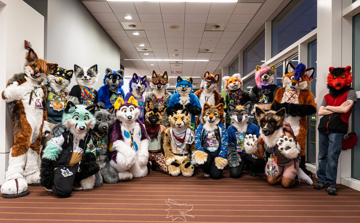 SarahcatFursuit's tweet photo. Happy Fursuit Friday, thank you so much to everyone who took the time to come to the Sarahcat Fursuits photoshoot at Anthrocon! You all make me so happy, I am honored to be your fursuit mom!! 🥹💕

📸: @FlinkBG 
#FursuitFriday #anthrocon2023 https://t.co/qdgTqxR53u
