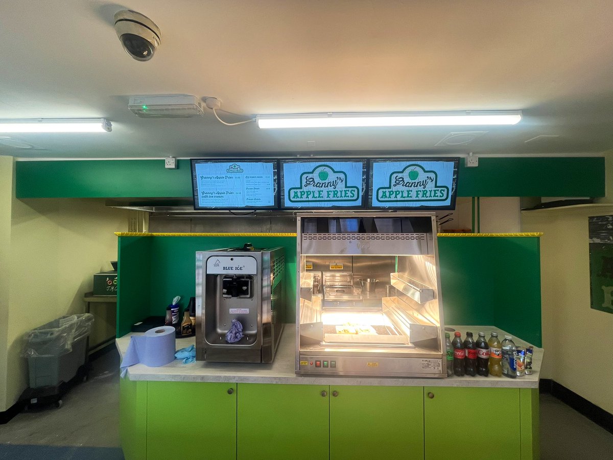 zachariahassler's tweet photo. Granny’s Apple Fries is now open At Thorpe Park and I Can confirm there delicious £5:50 before Disount for Apple fries with cream. Will you be trying out these new sweat treats on the island like no other Thorpe Park ? 🍟🍏#thorpepark #applefries #yum #delish https://t.co/345aLNXzLY