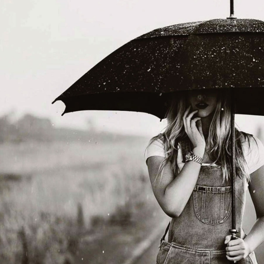 The rain is here again! Are you prepared? Soake is your answer. We have a large collection of umbrellas to choose from or we can help you with your own bespoke umbrellas. #soake #soakeumbrellas #bespokeumbrellas #umbrellasuk #umbrellas