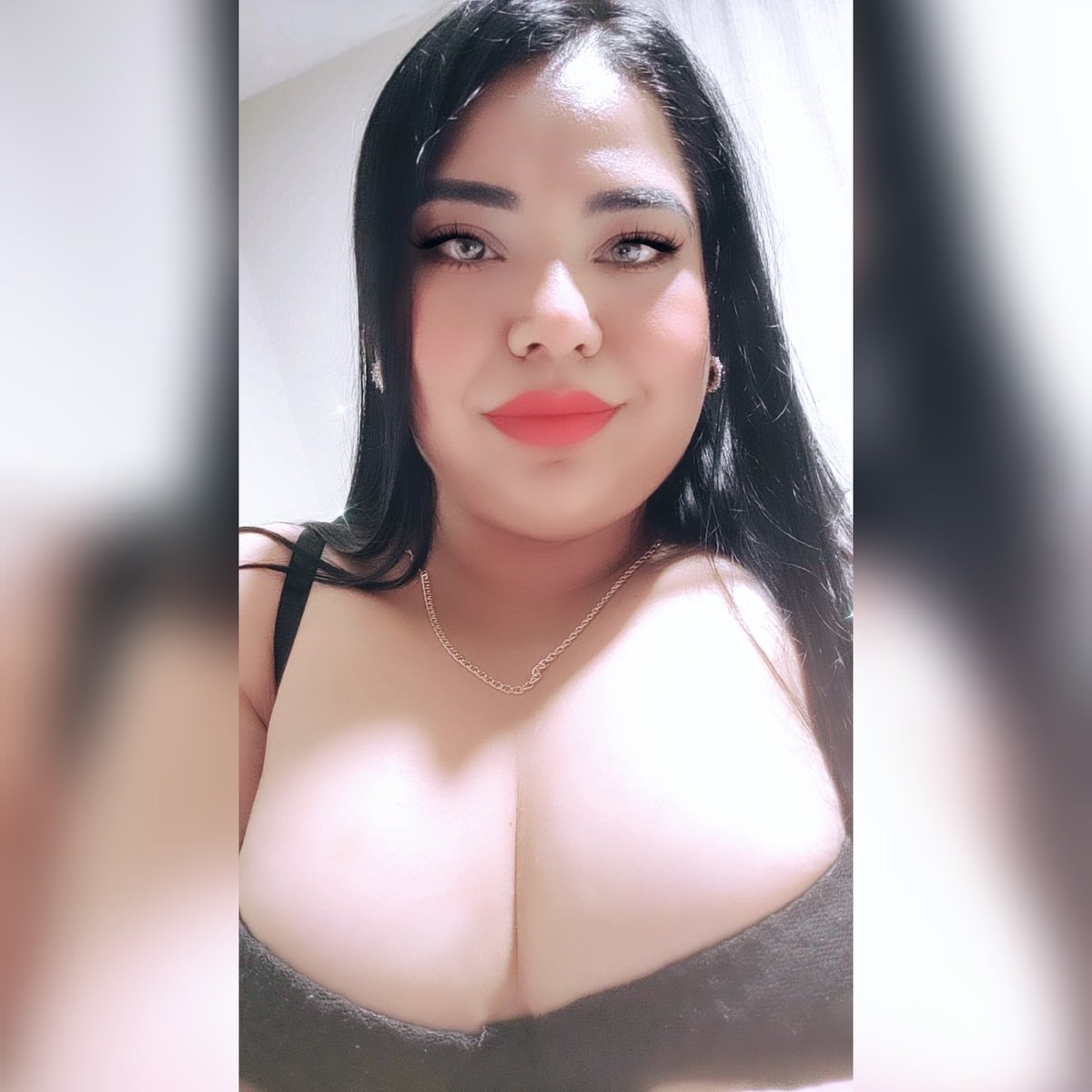 sheln175's tweet image. #ojosbonitos #negro #calvinklein #pelinegra #rojopasion #bonita #Barbie #sexy #hermosa #coqueta 💗