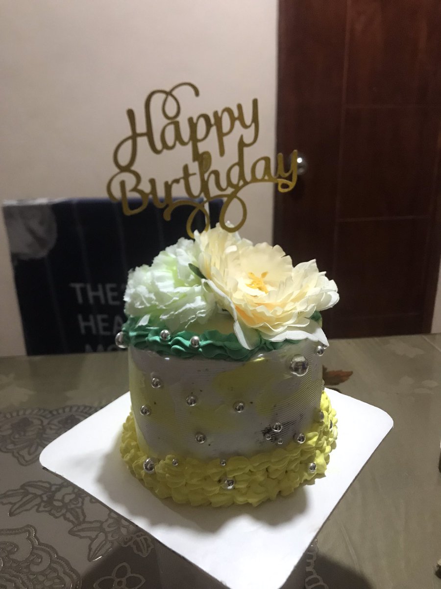 _sweetbakes's tweet photo. 🌼💛 https://t.co/yIYPjMXnOI