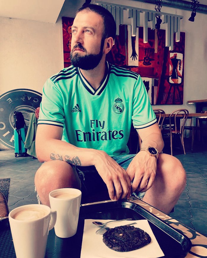 SISO09's tweet photo. ☕️🍪😁 https://t.co/eGTSrRhIj9