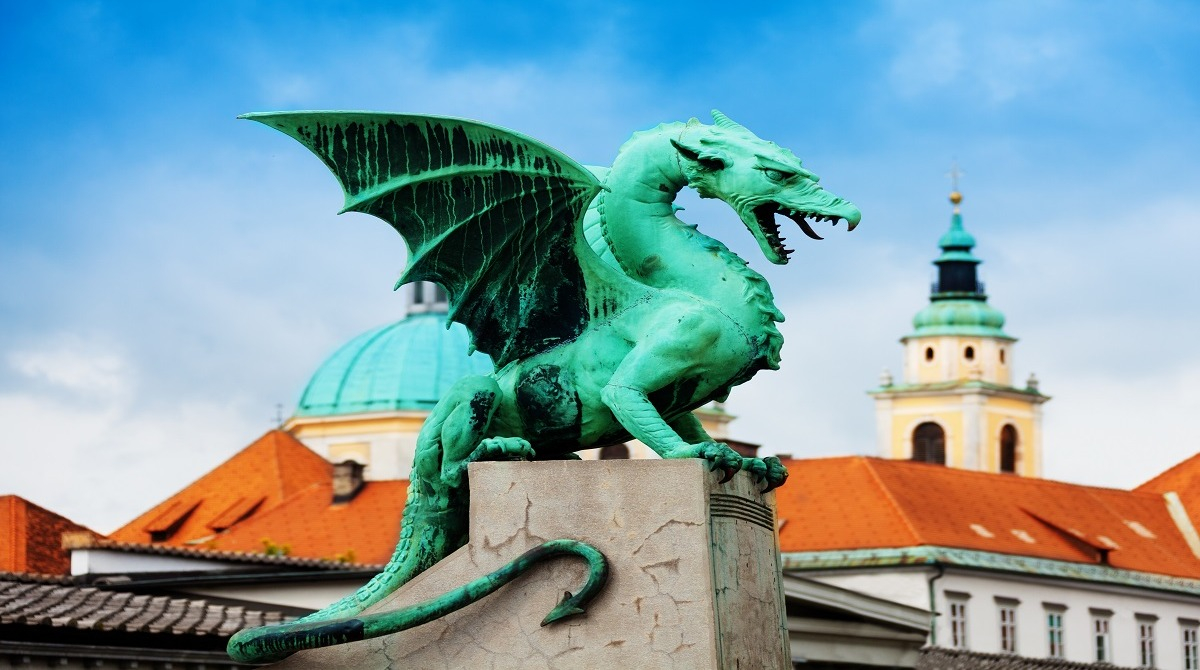 Today is World Emoji Day, so try to figure out these: 👁️ 💚 🐉 🏙️

📸 Mostphotos

#visitljubljana #ljubljana #emojiday