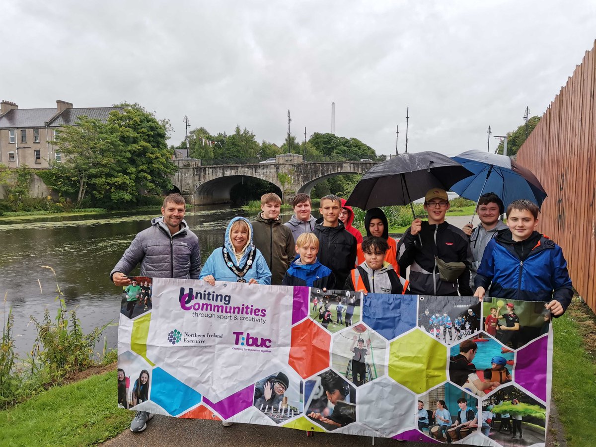 ss_ycc's tweet photo. Great job by Young Leaders planning the #UnitingCommunities Environment Social action. Amazing effort by all young people this morning in the very wet weather. Thanks to Margaret Tinsley , the @abcb_council  Lord Mayor for her support #TBUC https://t.co/1I2Q2j2rHg