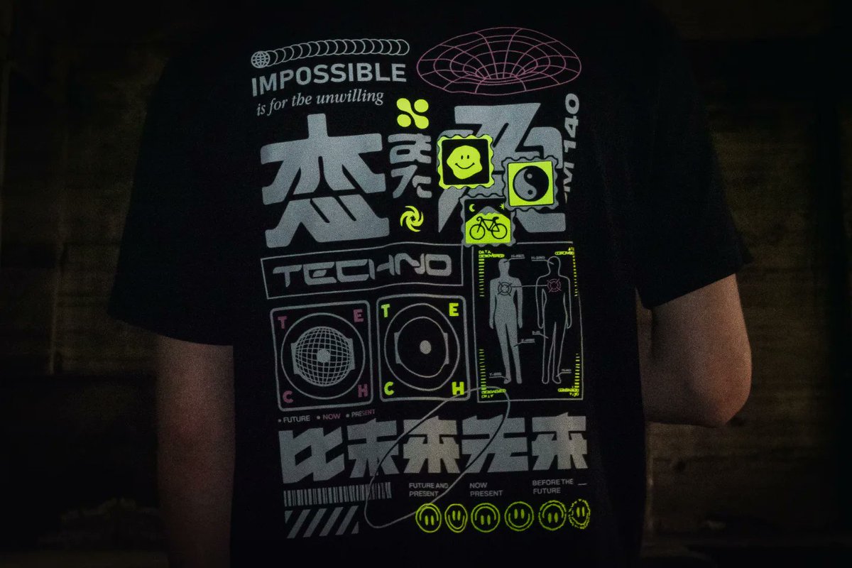 Acid_ImpTC's tweet photo. No importa si estás en un club, festival o disfrutando de la música en casa, nuestras camisetas te llevarán a otro nivel. Todas nuestras camisetas que llevan colores verdes, brillan en la oscuridad! Si quieres destacar más que nadie a que estás esperando? Hazte con la tuya 👽🎶 https://t.co/5OfYnDwlx8