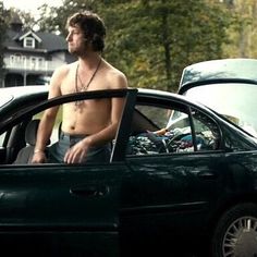 CarisiGirl80's tweet photo. One of my favorite roles of Peter is Carter in Coldlands 
He's very unihibited in this movie and he is a thing of beauty
You've got to see him in this if you haven't. Carter is a survivor with a good heart &amp; Peter plays him perfectly. 
#Carter #Coldlands
#PeterScanavino https://t.co/oOc0Hy4MRG