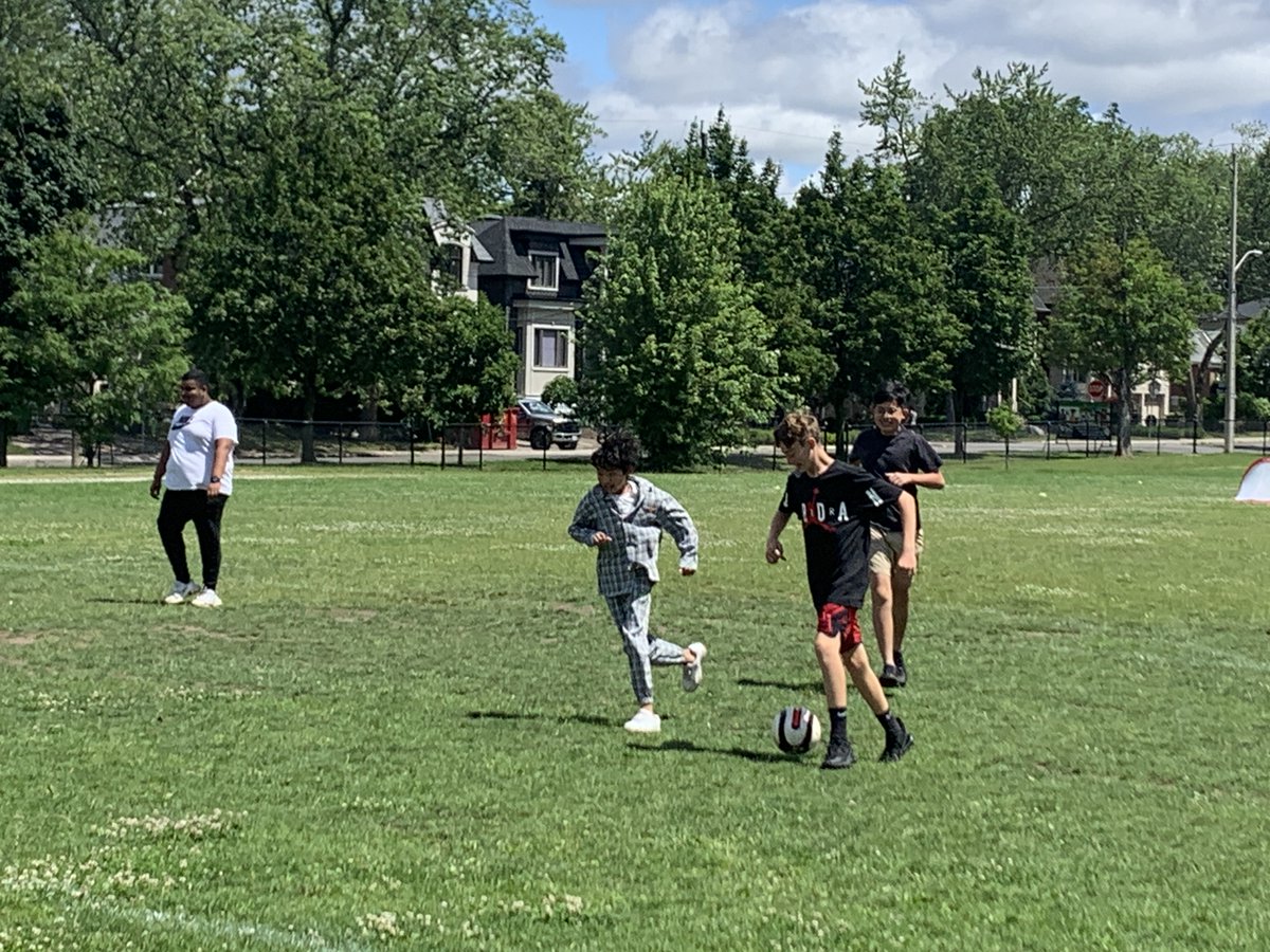 TDSBinternational (@tdsb_coned_int) on Twitter photo ๐What a week! ๐ Our TDSB 2023 International Youth Summer Program is off 2 an incredible start! ๐๐Young minds from around the world r loving Toronto, boosting their English skills, and becoming champions in leadership & teamwork! ๐ฃ๏ธ๐ผ Let the adventure continue!๐โจ<a href="/TDSB_ConEd/">TDSB Continuing Education Department</a> ๐What a week! ๐ Our TDSB 2023 International Youth Summer Program is off 2 an incredible start! ๐๐Young minds from around the world r loving Toronto, boosting their English skills, and becoming champions in leadership & teamwork! ๐ฃ๏ธ๐ผ Let the adventure continue!๐โจ<a href="/TDSB_ConEd/">TDSB Continuing Education Department</a>