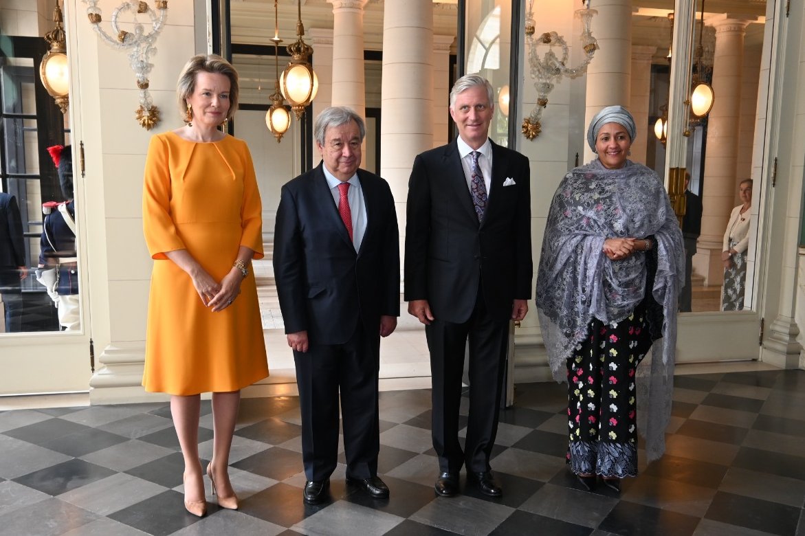 À Bruxelles, @AminaJMohammed et moi avons eu l'honneur de rencontrer Leurs Majestés le Roi et la Reine des Belges.

Je suis profondément reconnaissant pour leur engagement dans la réalisation des #ObjectifsMondiaux, y compris le rôle de Sa Majesté la Reine défenseur des ODD.