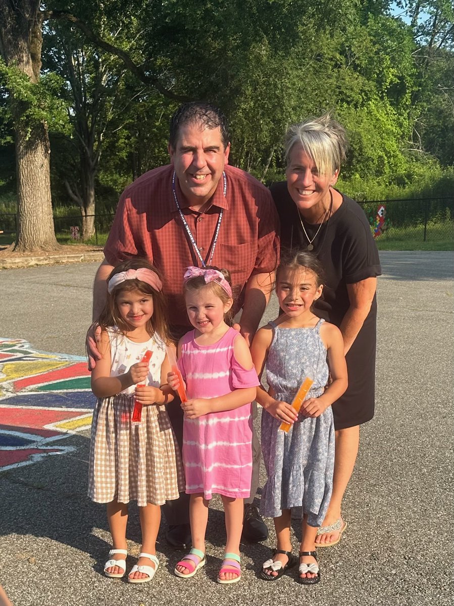 A beautiful afternoon brought with it a fantastic turnout for Austin Road's Popsicles with the Principals. Thank you to all of the families who stopped by to mingle with Mr. Gilligan, Dr. Tween, and each other. We cannot wait to do it again in August! @ARPanthers #smilesgalore