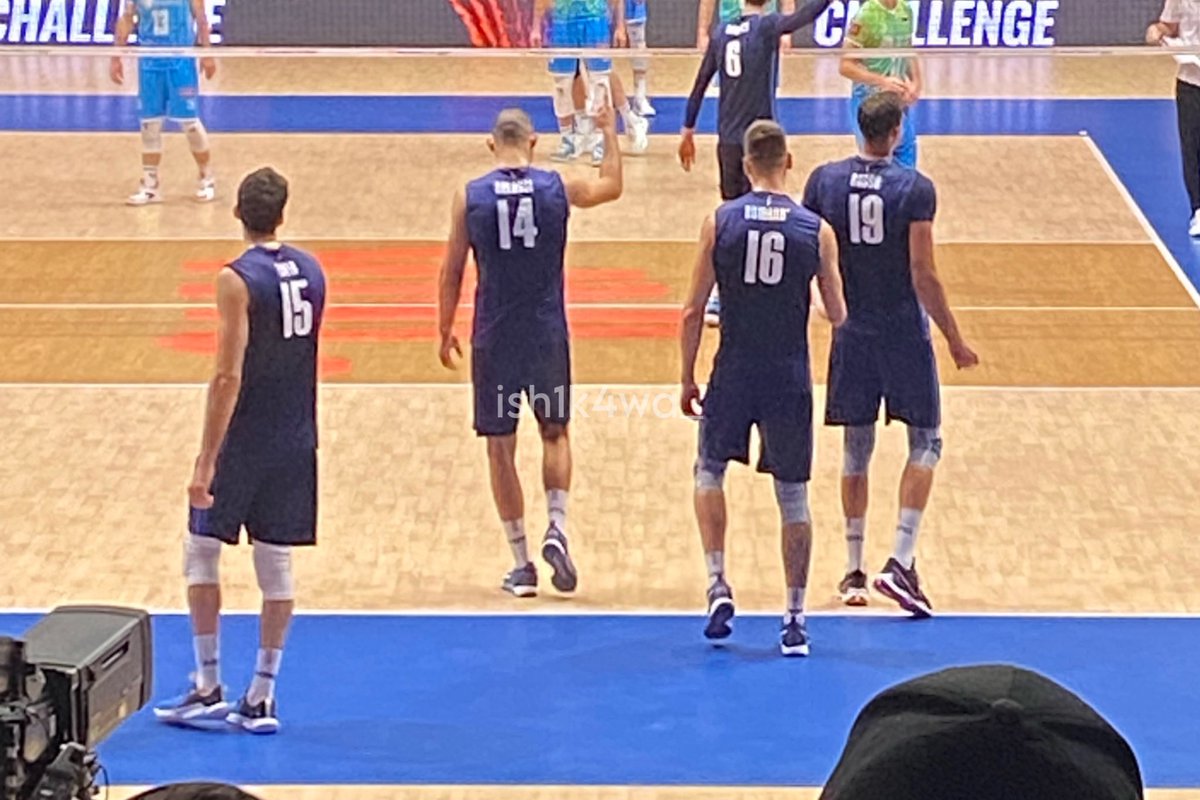 070723
Slovenia 🇸🇮 vs Italy 🇮🇹 

They gave off a boy band vibes here. 😹

#VNL2023 #VNLPasay #VNLManila #VNL #VNLPH2023 #GliAzzurri #ForzaItalia #Galassi #Lavia #Romano #Russo