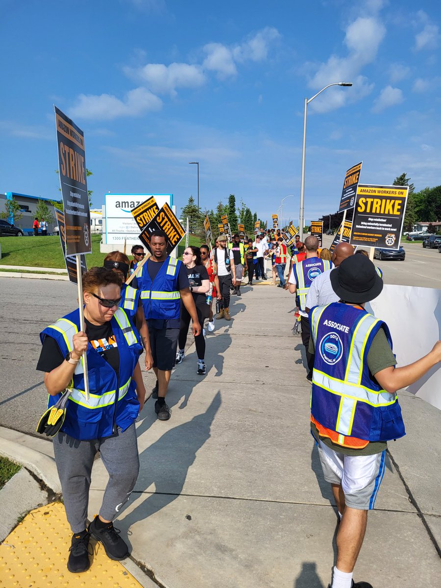 Luis Feliz Leon tweet media