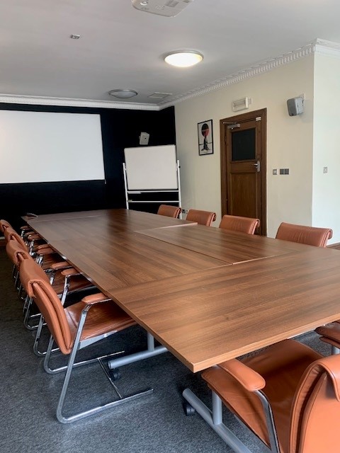 MeetOnTyne's tweet photo. 🌟 Hidden Gem! 🌟

This week, our team checked out @TynesideCinema's unique event spaces.

🎥 Fun fact: Dixon Scott, great uncle of Sir Ridley Scott, founded it in 1937 to make news more accessible.

Be a part of local history; choose this local treasure for your next event! 🎬✨ https://t.co/MNgbQC5la6