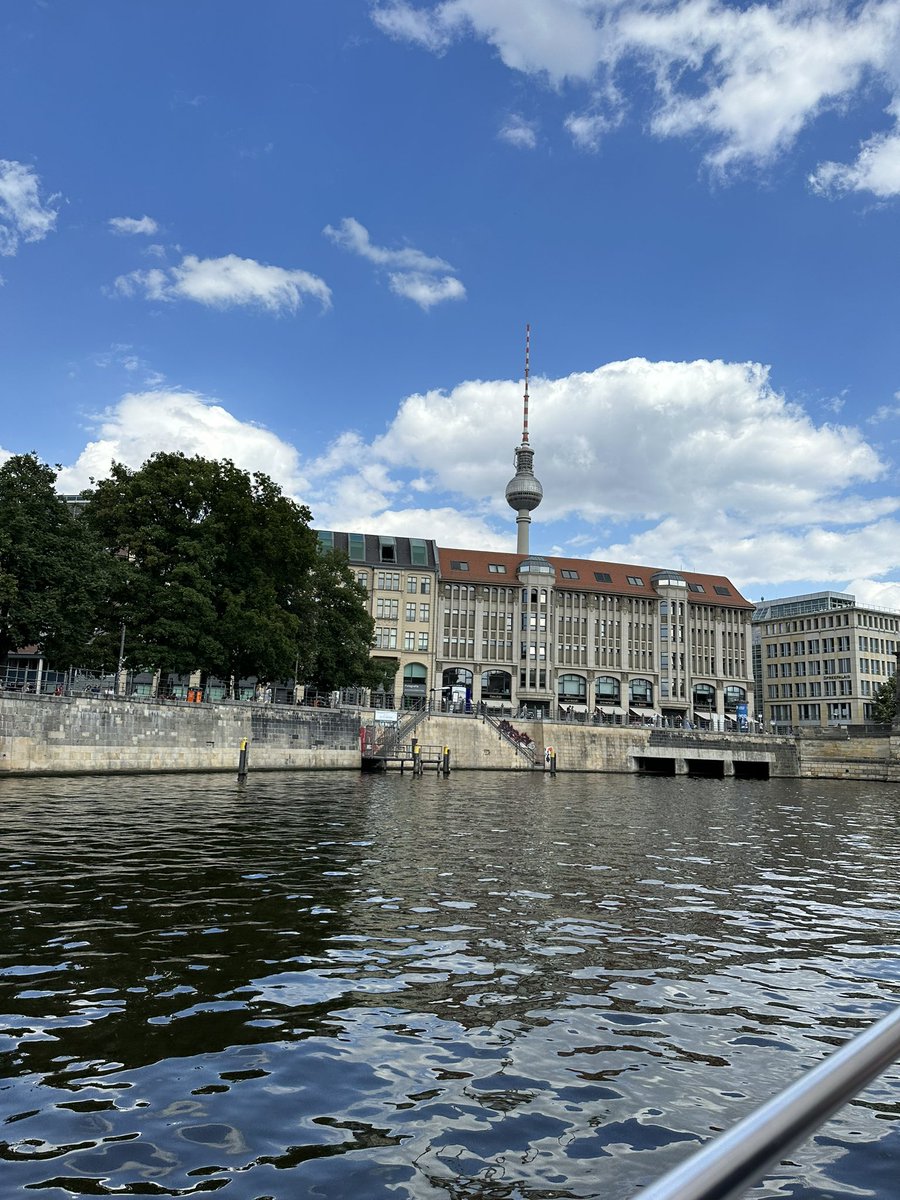 walter187c's tweet photo. Que nave está Berlín. So far superando expectativas 😎 https://t.co/JlCuhVNsNU