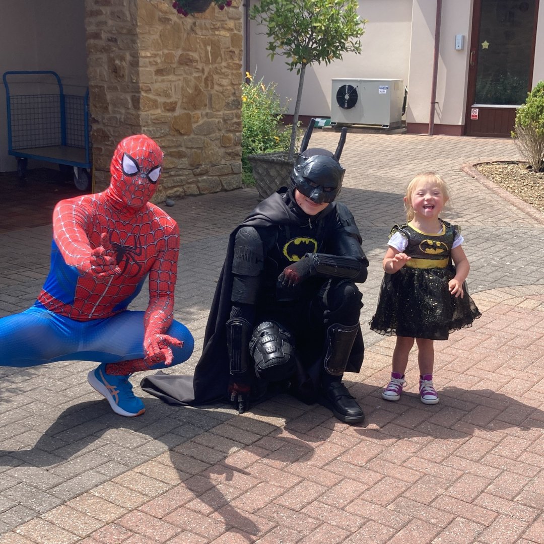 CHSW's tweet photo. Esme and her family had a lovely time at our Little Bridge House fete, the first one in four years! β¨The theme was 'superheroes', and we had some very lovely superheroes join us for the day. Β£2,648.25 was raised, what an amazing day π
#CHSW #LittleBridgeHouse https://t.co/tMuq7KYXZd