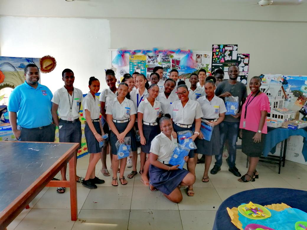 SeyBluefloat tweet media