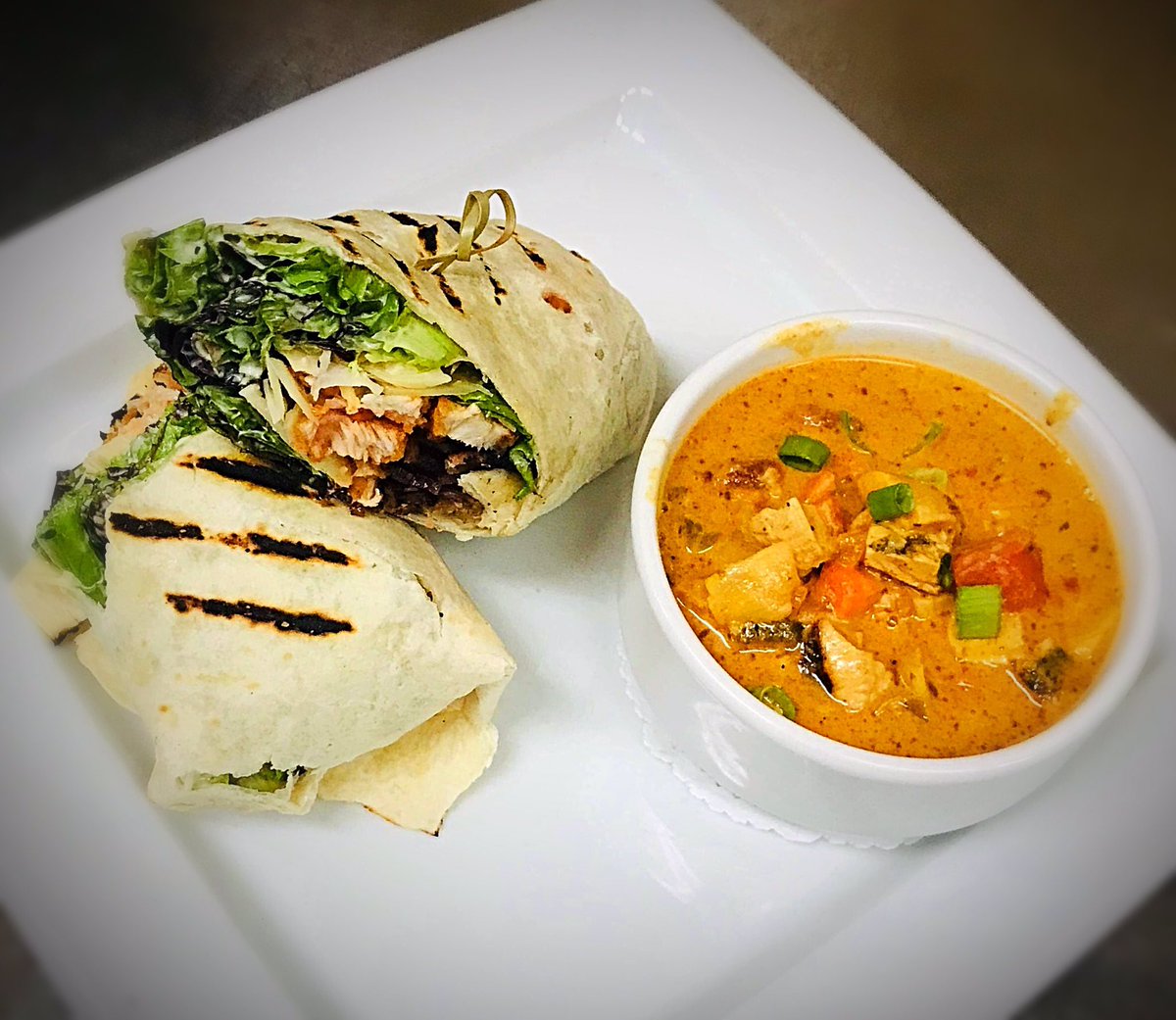 It’s a great day out there to get out for lunch. Today we have a Buffalo Crispy Chicken Caesar Wrap that is sure to please.
Our soup of the day is Curried Chicken. #portpubandbistro #summerdelights #hotandhumid☀️ #summervibes☀️
