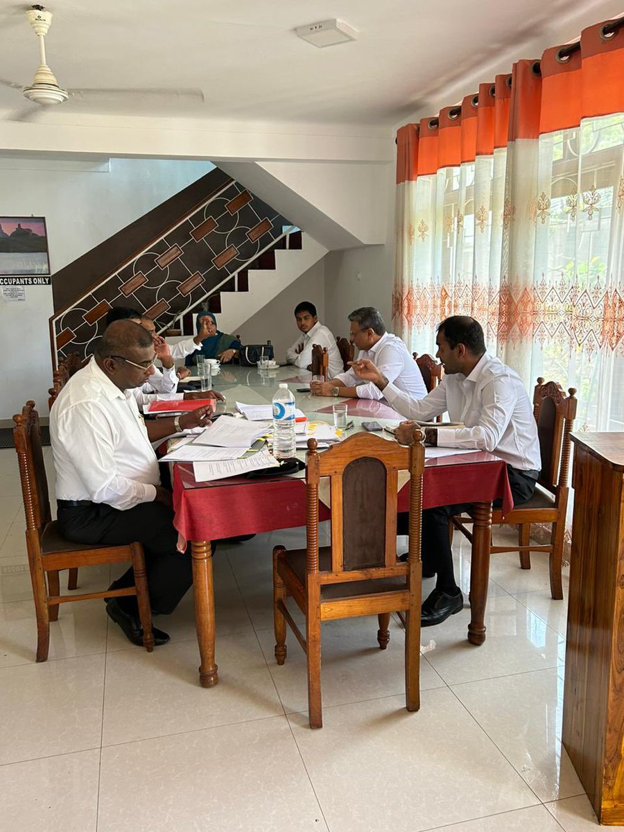 hejaazh's tweet photo. My trial was taken up before the High Court of Puttalam today. Prosecution witness 2 Fowzan was to be cross examined by Chaminda Atukorale, Counsel for 2nd accused - Shakheel Khan / 

Breakfast with the Legal defence team COO @hiflal at the head. https://t.co/UbvdzL9vUz