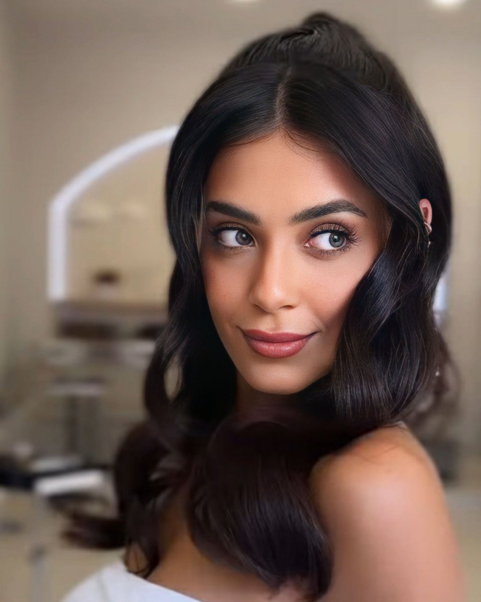 S01Hazza's tweet image. Gorgeous 🤍

@sabina || #sabinahidalgo