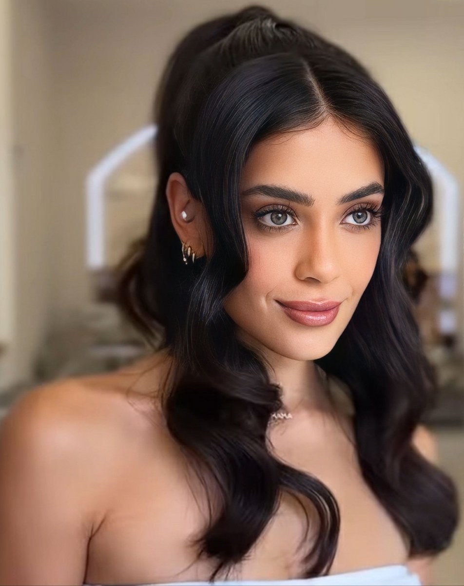 S01Hazza's tweet image. Gorgeous 🤍

@sabina || #sabinahidalgo