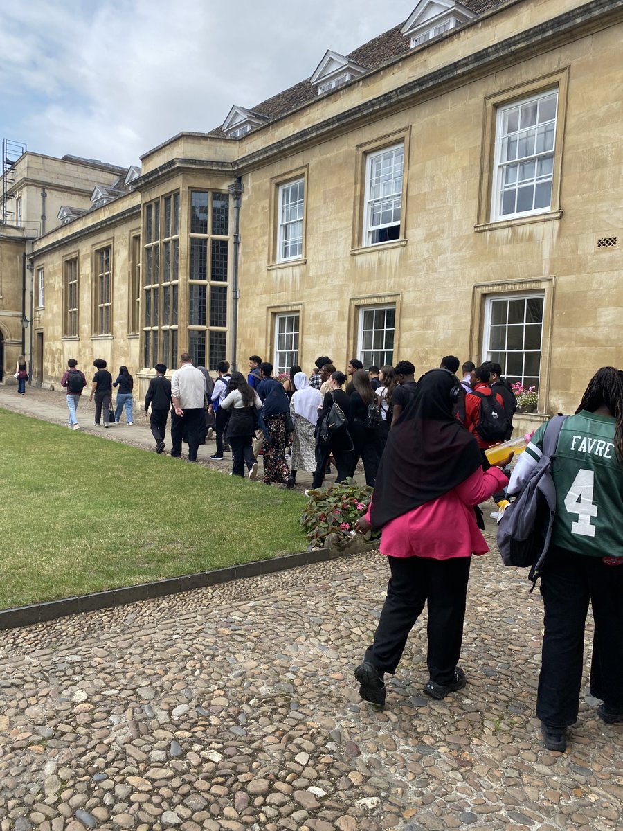 Emmanuel College SLO tweet media