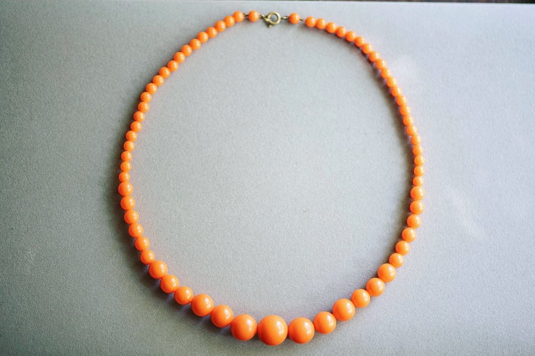 🧡NEW JEWELLERY ALLERT🧡

Lovely orange beads necklace. A folk statement jewellery.

ETSY👉🏻
etsy.com/listing/151612…

#orangenecklace #beadnecklace #folknecklace #statementnecklace #etsyshop #vintagenecklace #statementaccessories #summeraccessories