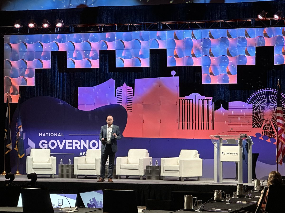 kcmchenry's tweet photo. Great initiative by @GovCox on disagreeing better and healthy conflict.  Leading to bring civility back to our political discourse. @NatlGovsAssoc https://t.co/njv6oPGrPf