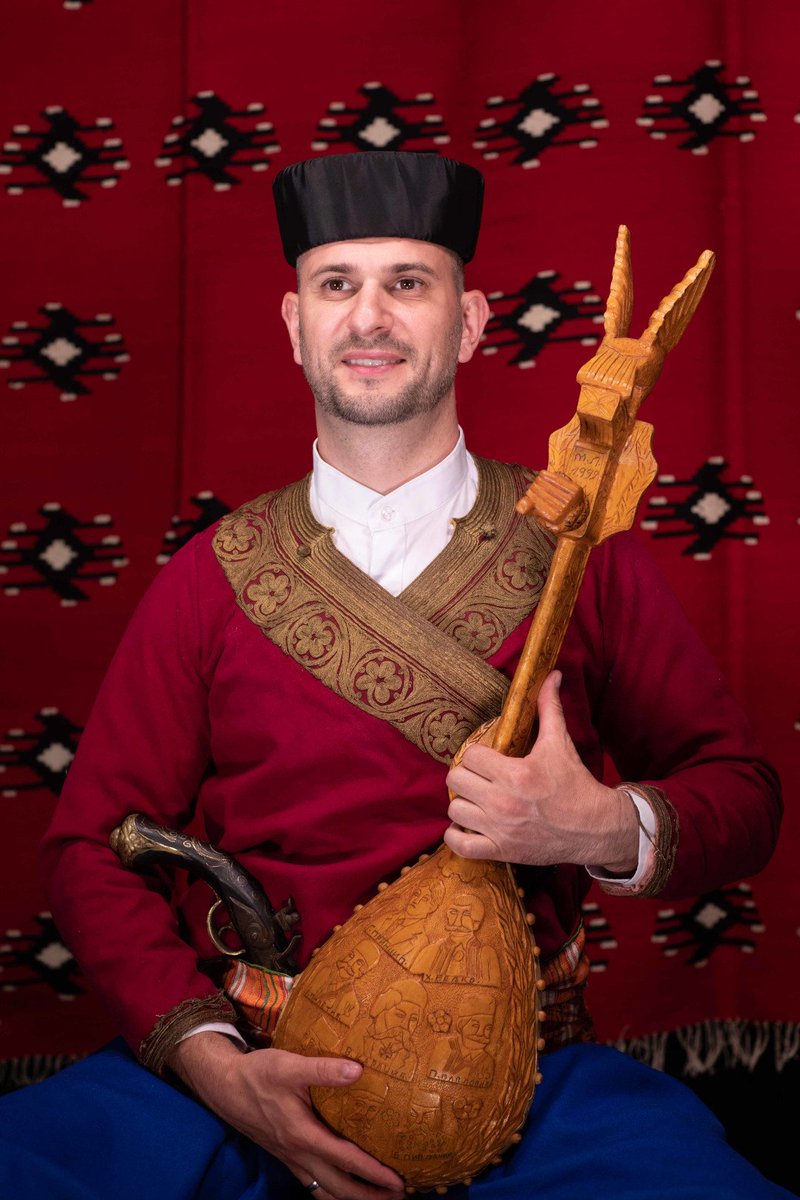 BiljanaRegan's tweet photo. #serbianheritage #traditionalcostumes #narodnanošnja #Hercegovina #serbianhistory #serbianculture #Slavic #Balkan #folkcostume #Gusle https://t.co/I4nHknAHQe
