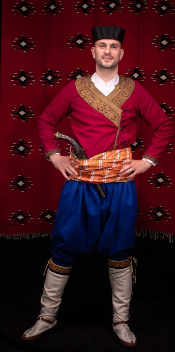 BiljanaRegan's tweet photo. #serbianheritage #traditionalcostumes #narodnanošnja #Hercegovina #serbianhistory #serbianculture #Slavic #Balkan #folkcostume #Gusle https://t.co/I4nHknAHQe
