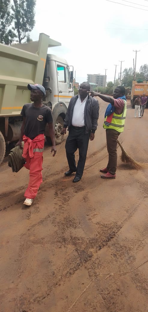 HonDavidMwaura's tweet photo. Today, I conducted an inspection of Redhill Road (Power -Gacharage), which is currently undergoing maintenance and improvement works funded by the national government. https://t.co/AYGGVu7E3O