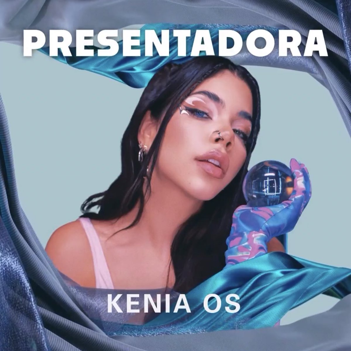 KeniaOsReport's tweet photo. .@KeniaOS estará de presentadora en los #PremiosJuventud 2023. https://t.co/zwwsJDt3GF