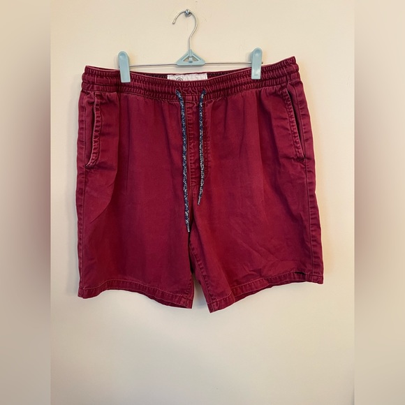 So good I had to share! Check out all the items I'm loving on <a href="/Poshmarkapp/">Poshmark</a> from <a href="/CrazyPisces79/">Lea</a> #poshmark #fashion #style #shopmycloset #bananarepublic #threshold #onthebyas: posh.mk/V4fUYBkGqBb