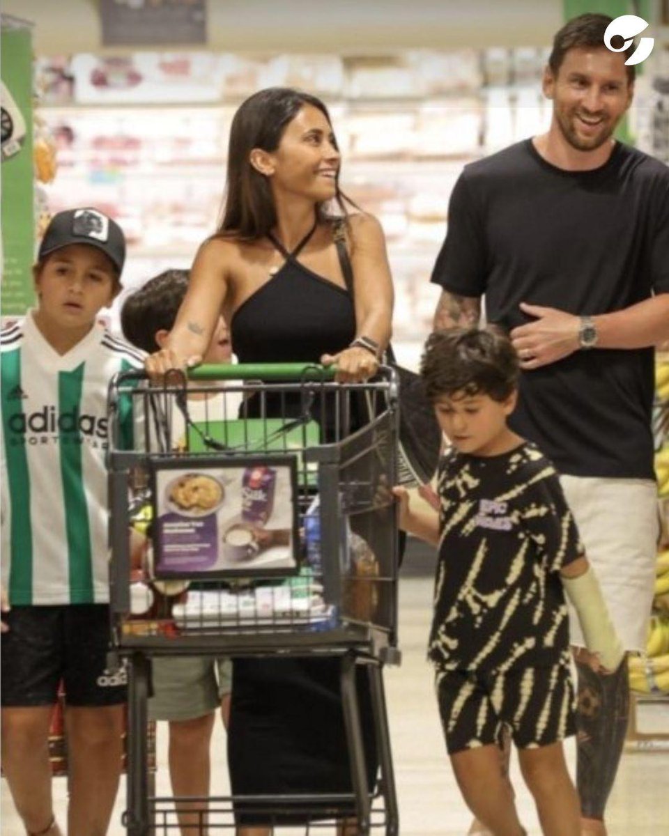 clarincom's tweet photo. -Soñé con vos
-¿Qué soñaste?
-No me acuerdo... https://t.co/S4rCNuMlrT