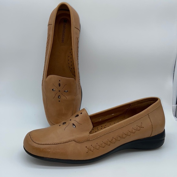 So good I had to share! Check out all the items I'm loving on <a href="/Poshmarkapp/">Poshmark</a> #poshmark #fashion #style #shopmycloset #naturalizer: posh.mk/Y4XZujoGqBb