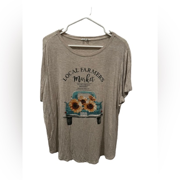 77suzyc's tweet photo. So good I had to share! Check out all the items I'm loving on @Poshmarkapp #poshmark #fashion #style #shopmycloset #talbots #maurices: https://t.co/TQXBDQe1MH https://t.co/sfF9TbK7R3