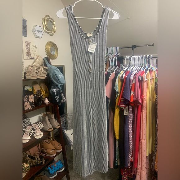 Bugaboosbargain's tweet photo. So good I had to share! Check out all the items I'm loving on @Poshmarkapp #poshmark #fashion #style #shopmycloset #lululemonathletica #cautiontothewind #noname: https://t.co/cFNJZR6J4Y https://t.co/UGBVdwabfa