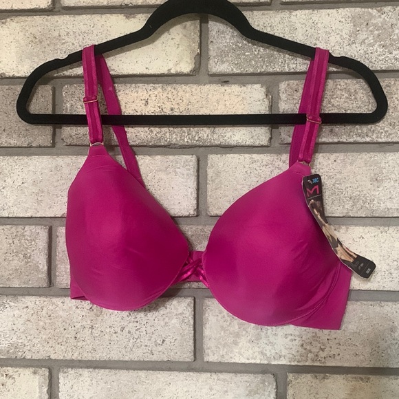 So good I had to share! Check out all the items I'm loving on <a href="/Poshmarkapp/">Poshmark</a> from @sheiswhitty <a href="/7xSeventy/">7xSeventy</a> #poshmark #fashion #style #shopmycloset #maidenform: posh.mk/INiZwCoGqBb