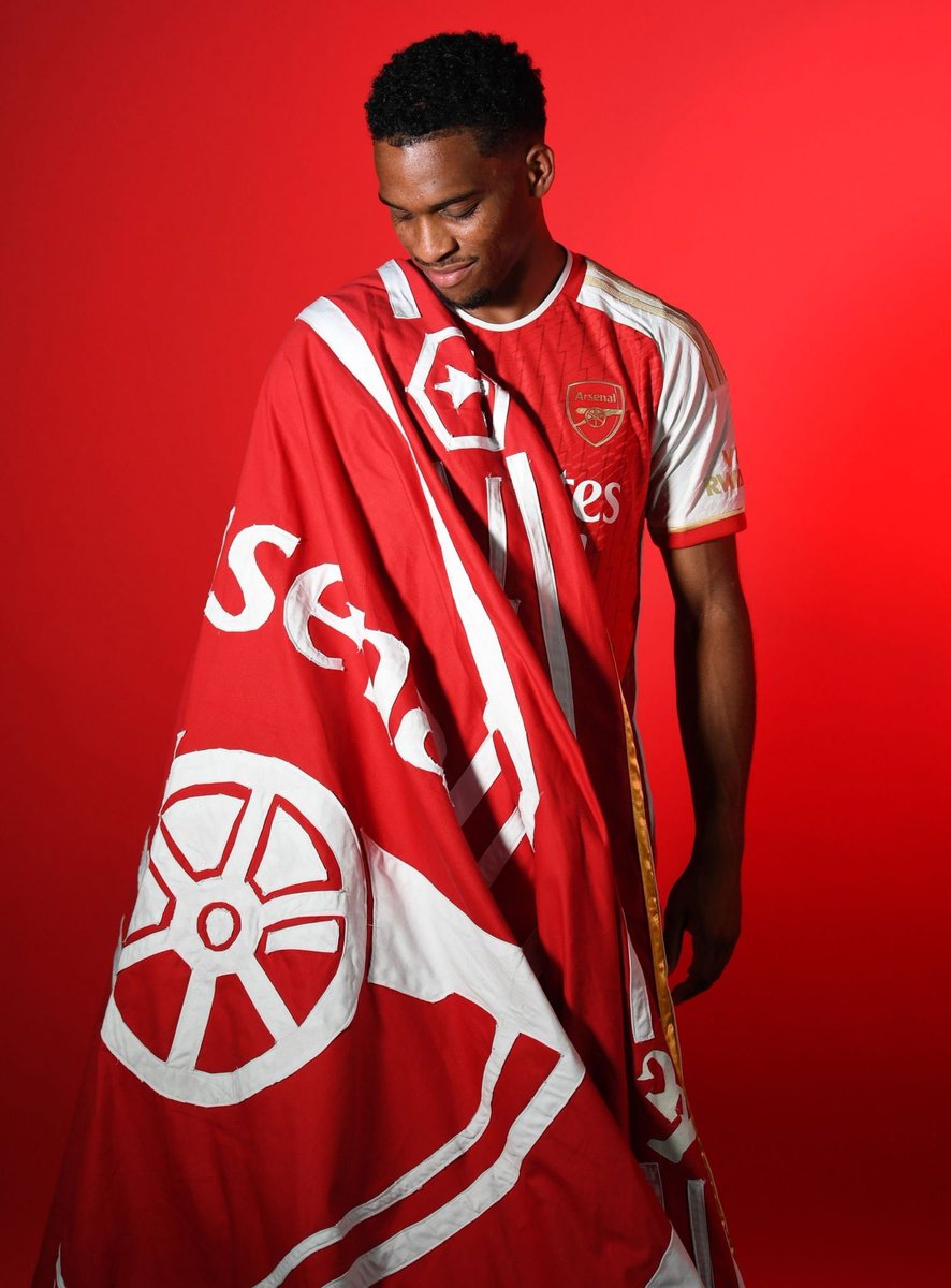 AfcInverted's tweet photo. Timber wanted a team that played the right way now we know why he rejected UTD…. #WelcomeTimber https://t.co/n6a4diH1Xy