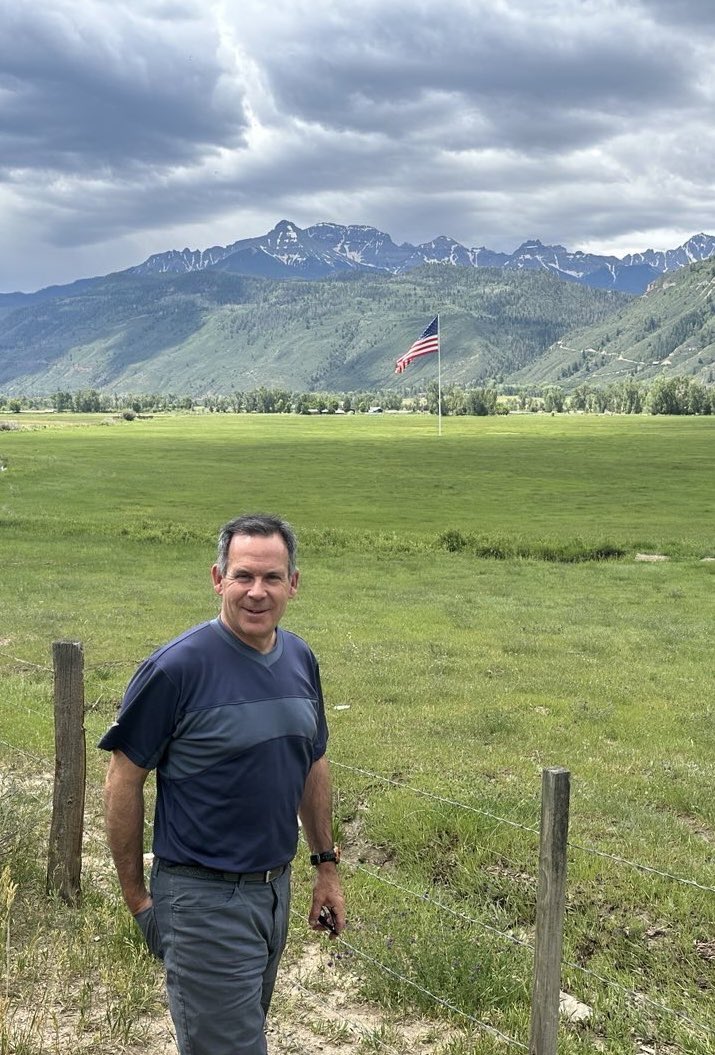 Every once in a while I have to jump out of the truck while on the road and take in the greatness of this district. 🇺🇸

📍Ridgway, Colorado